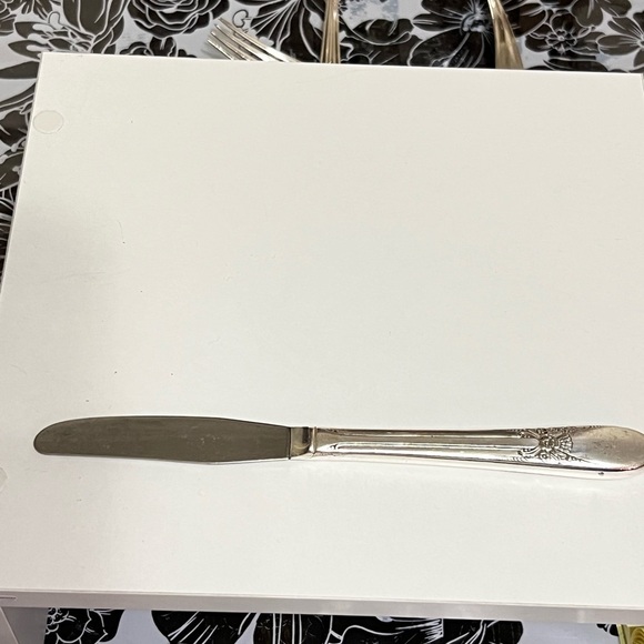 WM ROGERS IS Flatware - Picture 15 of 15